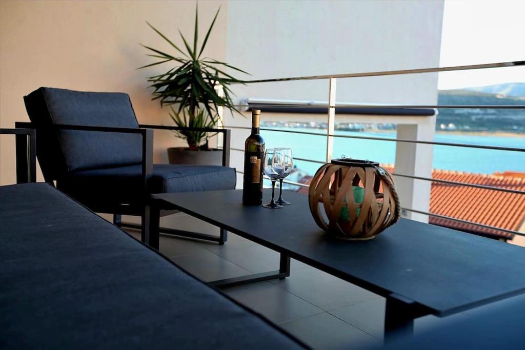 Luxury Villa Lana Apt, Seaview Terrace, Large Outdoor Space, Bbq تروغير المظهر الخارجي الصورة