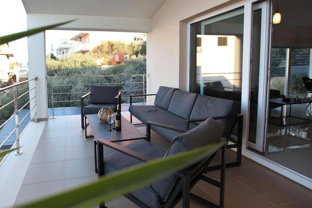 Luxury Villa Lana Apt, Seaview Terrace, Large Outdoor Space, Bbq تروغير المظهر الخارجي الصورة